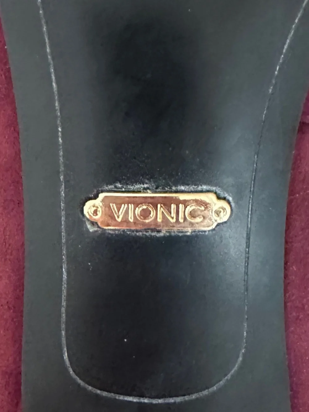 Vionic Kit Josie Kitten Heel Suede Pumps Merlot 9.5 Orthotic Comfy Office NWOB
